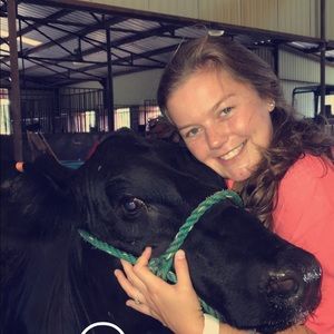 Meet your Posher, Alexis